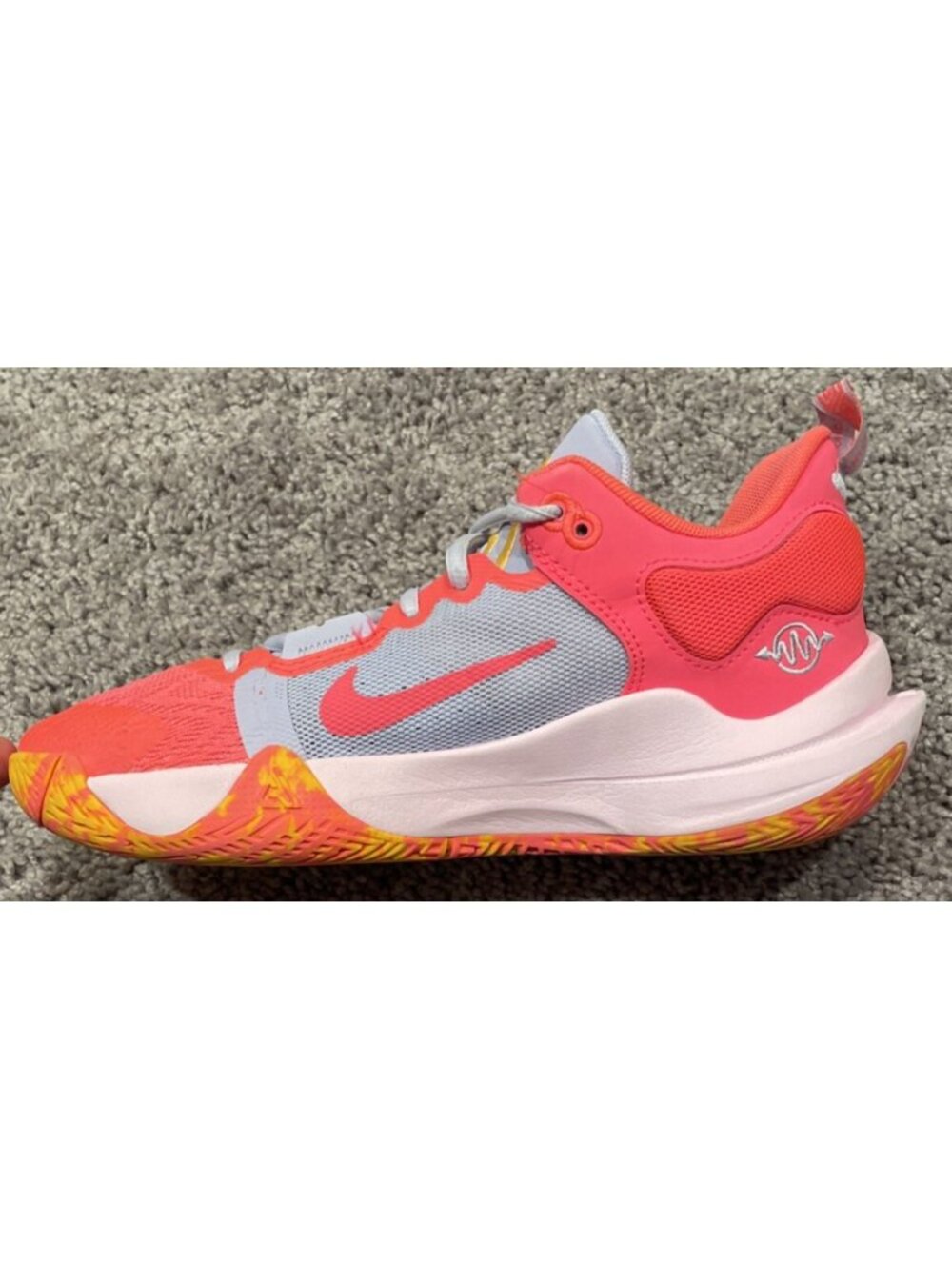 Nike Giannis Immortality 2 'Smoothie' Size US 7Y Sneakers DQ1943-600